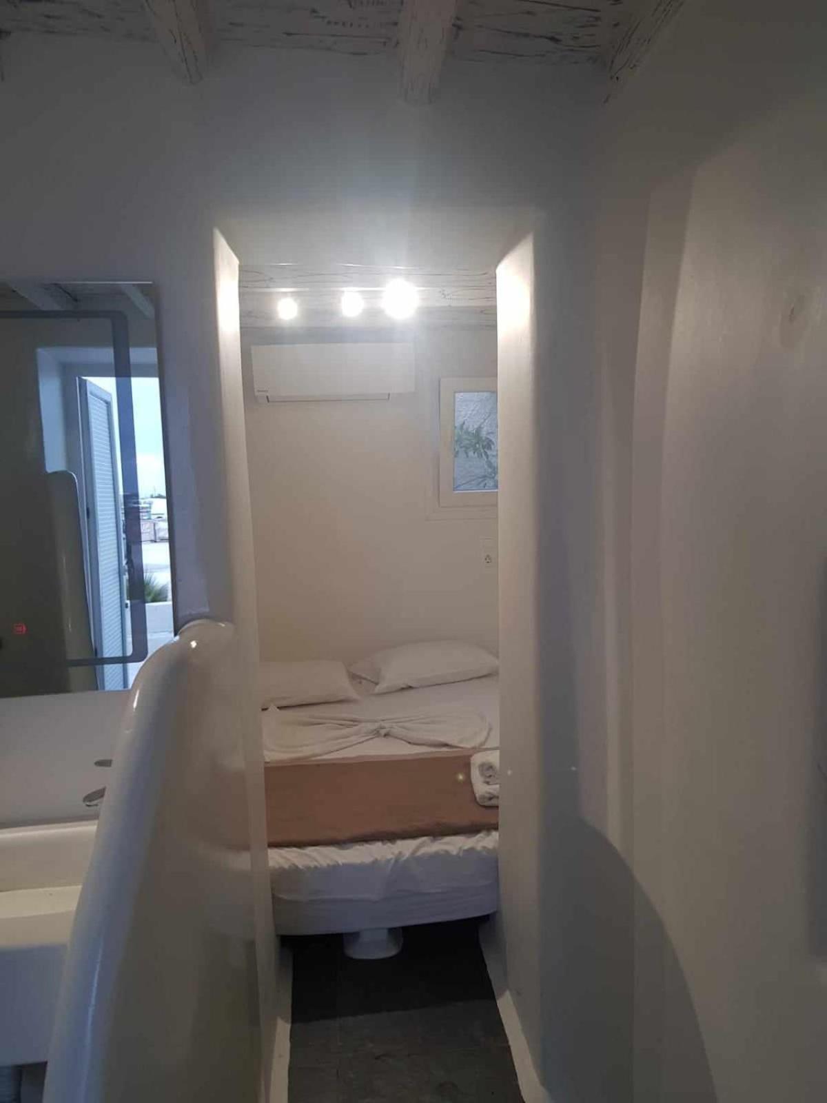 Mykonos Vibes Airport Studios And Apartments Mykonos Town Bagian luar foto