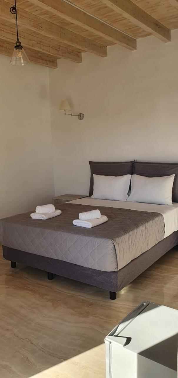 Mykonos Vibes Airport Studios And Apartments Mykonos Town Bagian luar foto