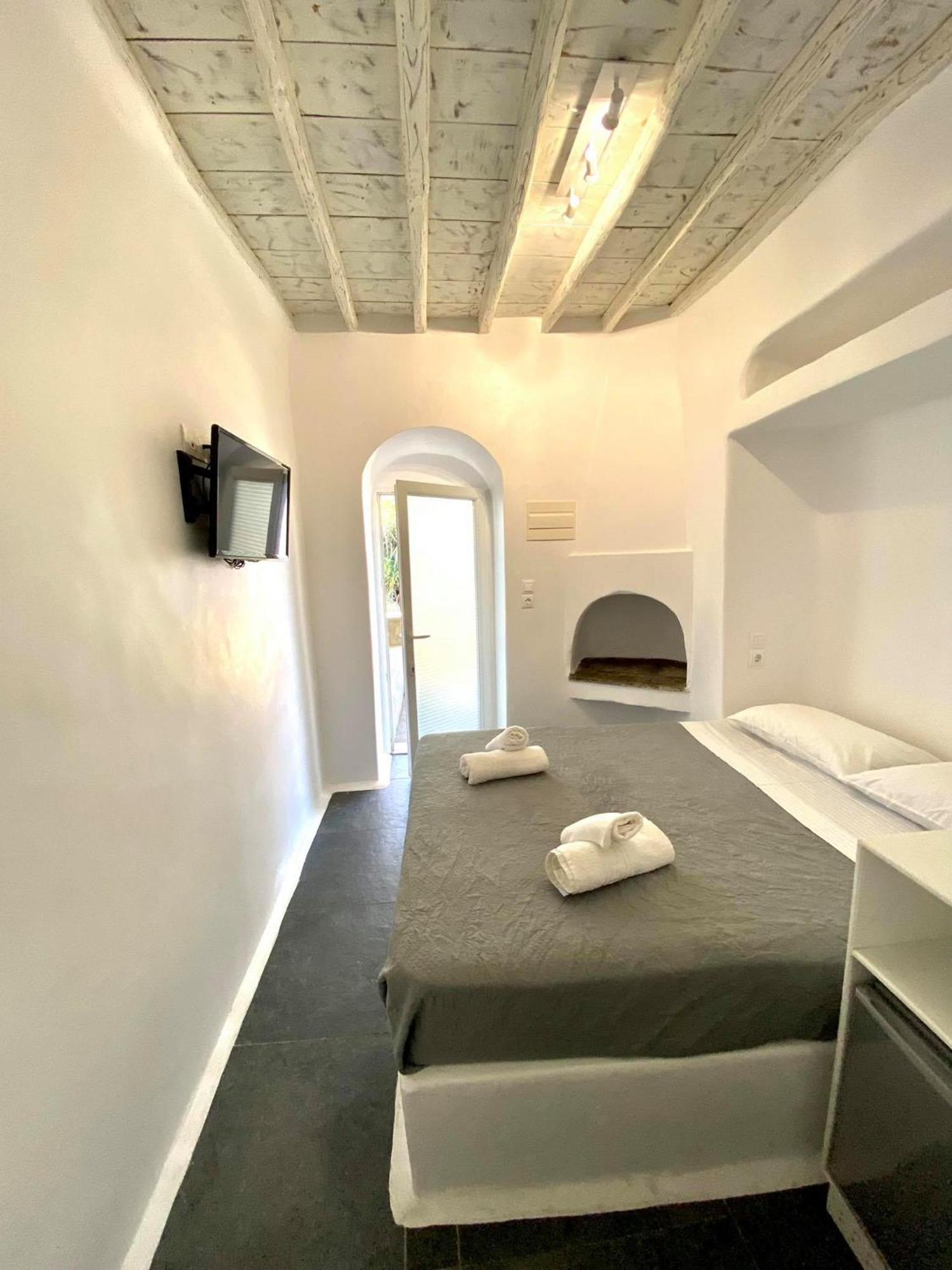 Mykonos Vibes Airport Studios And Apartments Mykonos Town Bagian luar foto