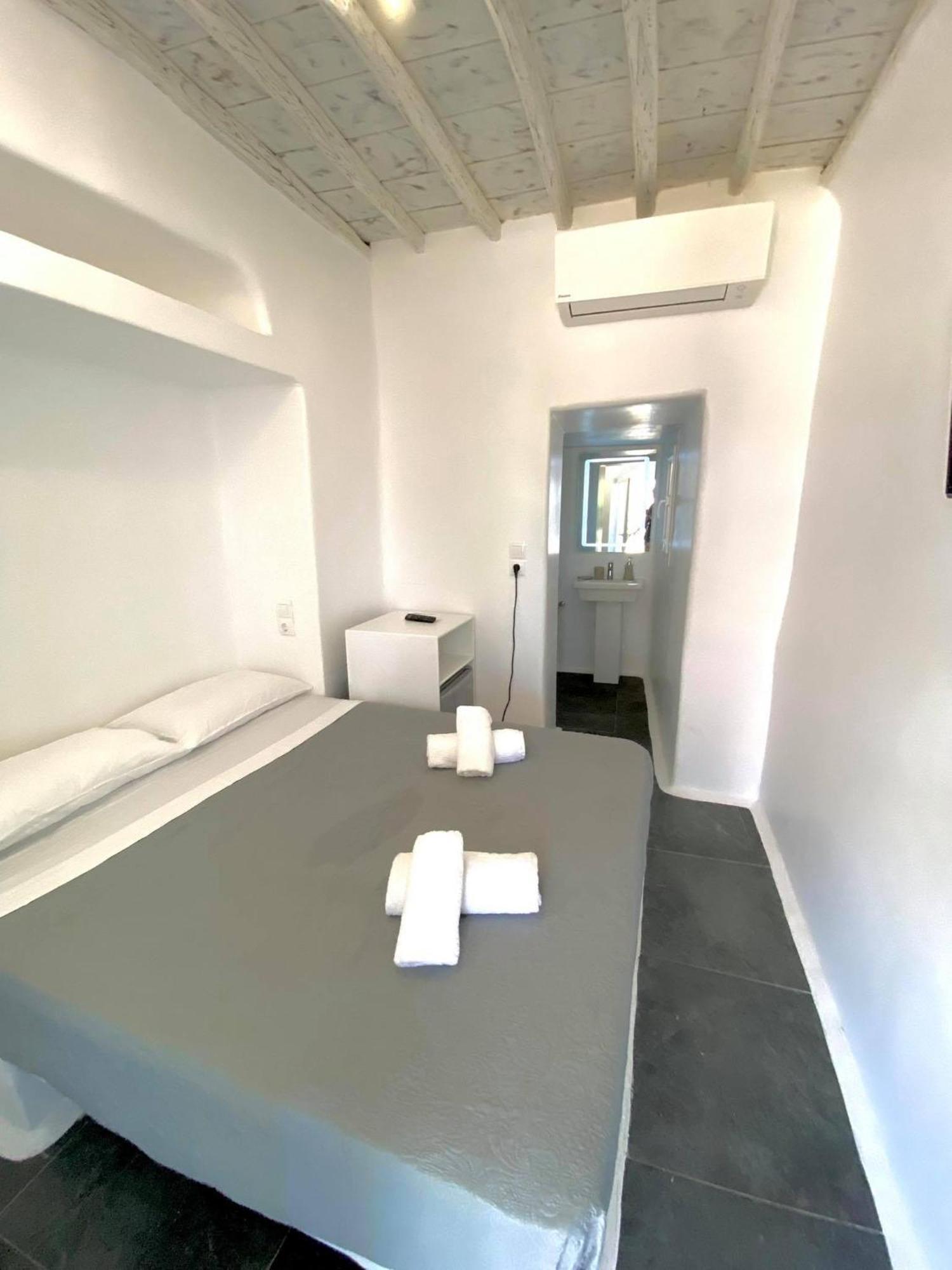 Mykonos Vibes Airport Studios And Apartments Mykonos Town Bagian luar foto