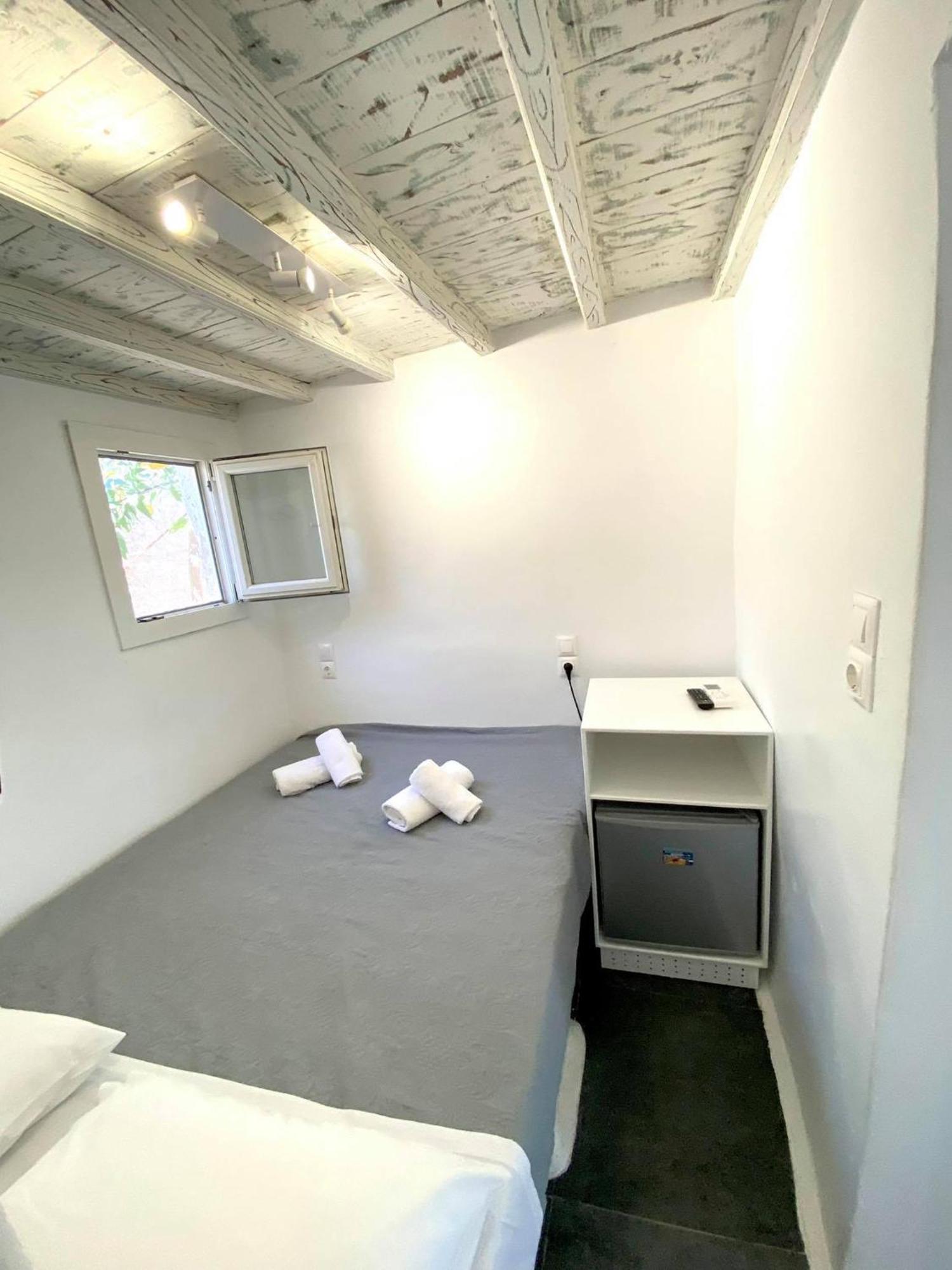 Mykonos Vibes Airport Studios And Apartments Mykonos Town Bagian luar foto