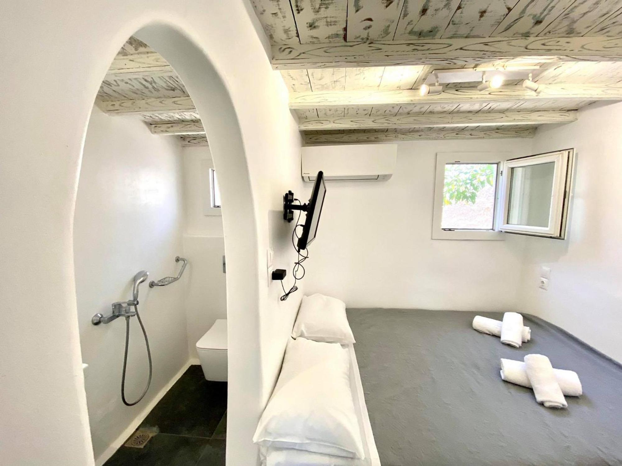 Mykonos Vibes Airport Studios And Apartments Mykonos Town Bagian luar foto