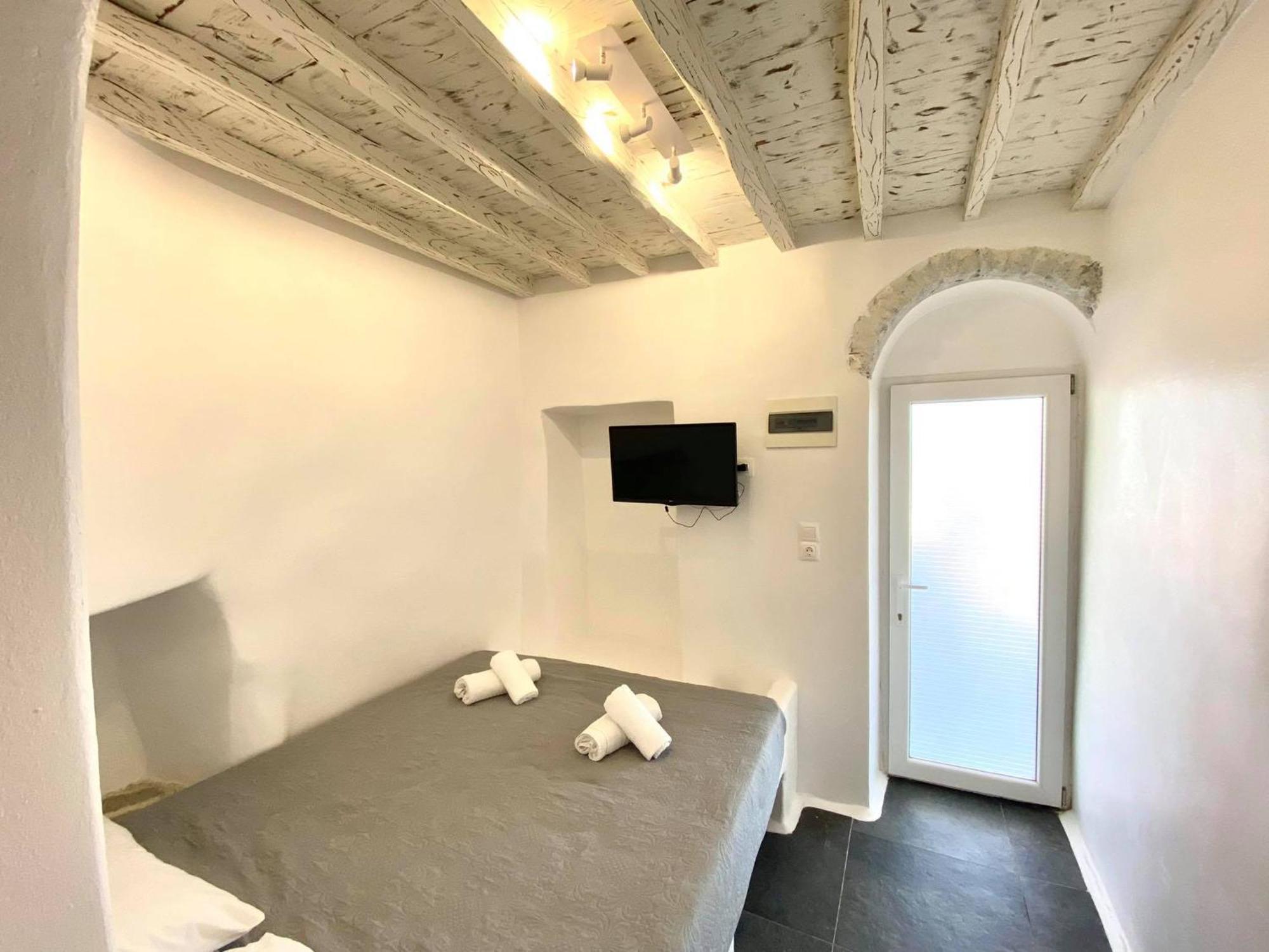 Mykonos Vibes Airport Studios And Apartments Mykonos Town Bagian luar foto