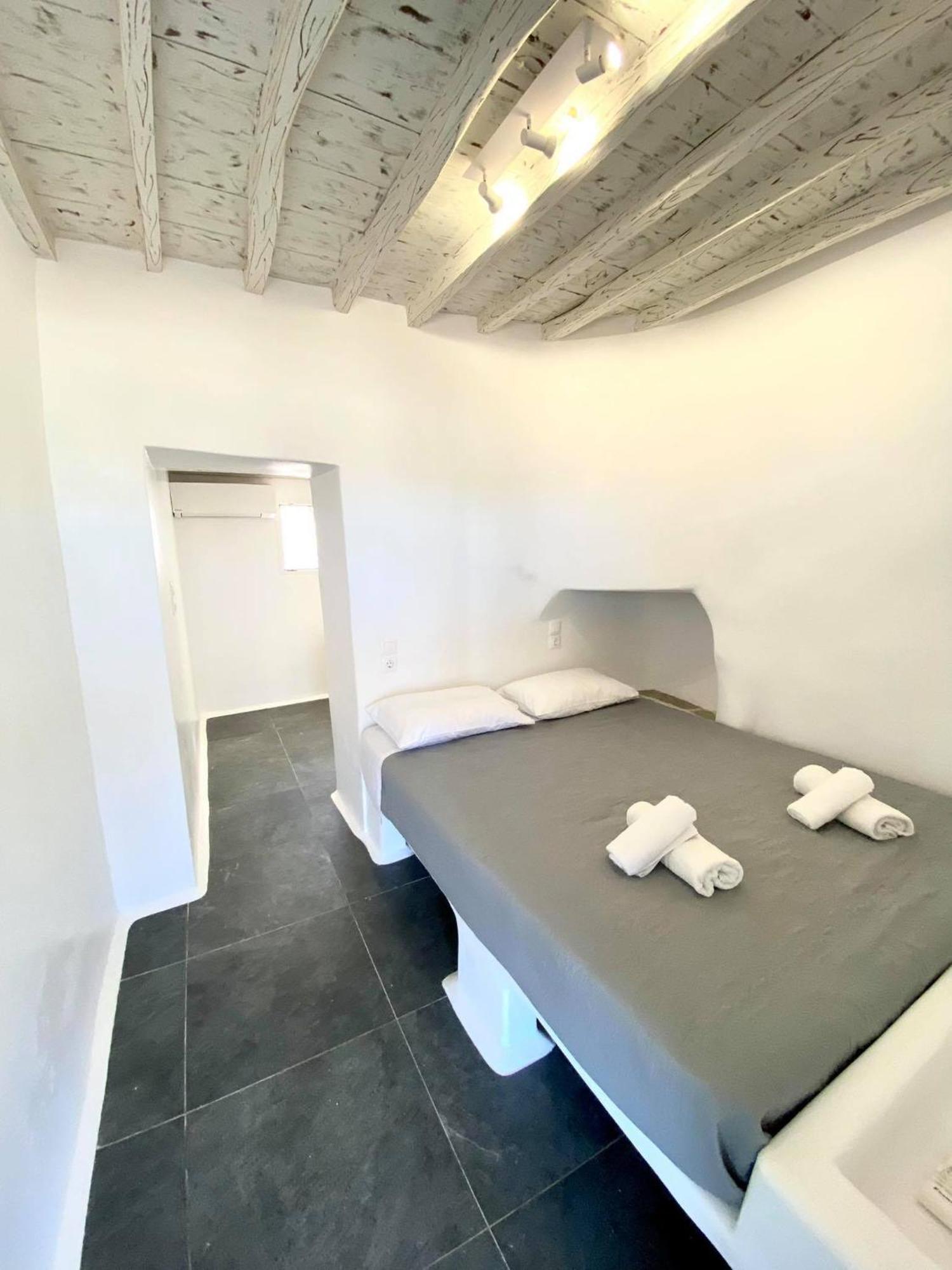 Mykonos Vibes Airport Studios And Apartments Mykonos Town Bagian luar foto