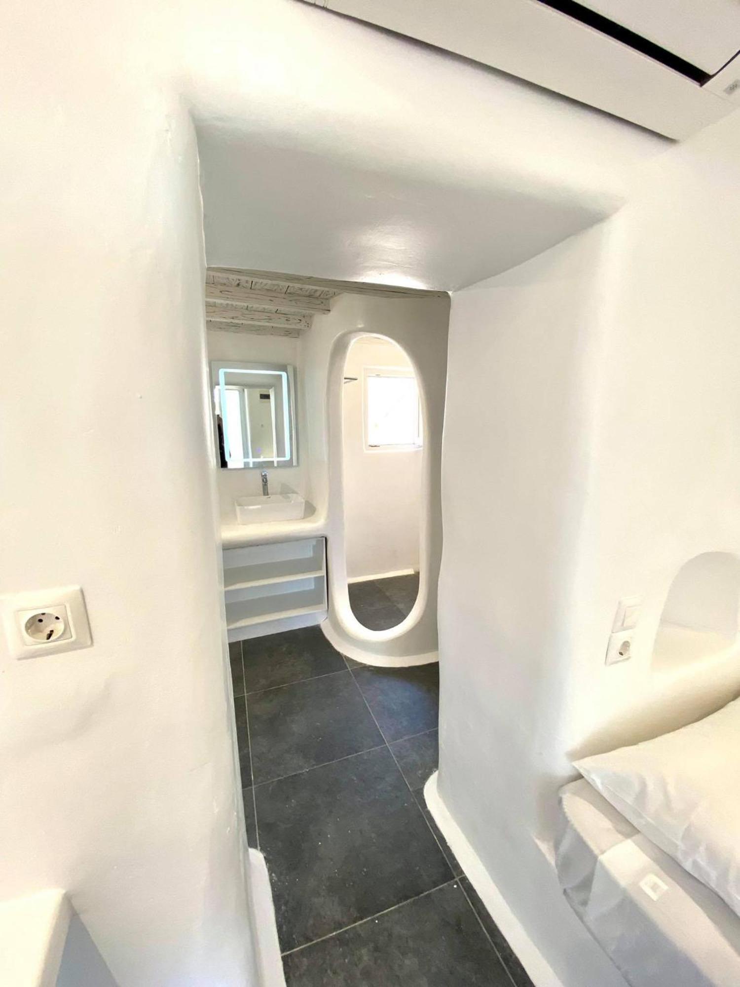 Mykonos Vibes Airport Studios And Apartments Mykonos Town Bagian luar foto