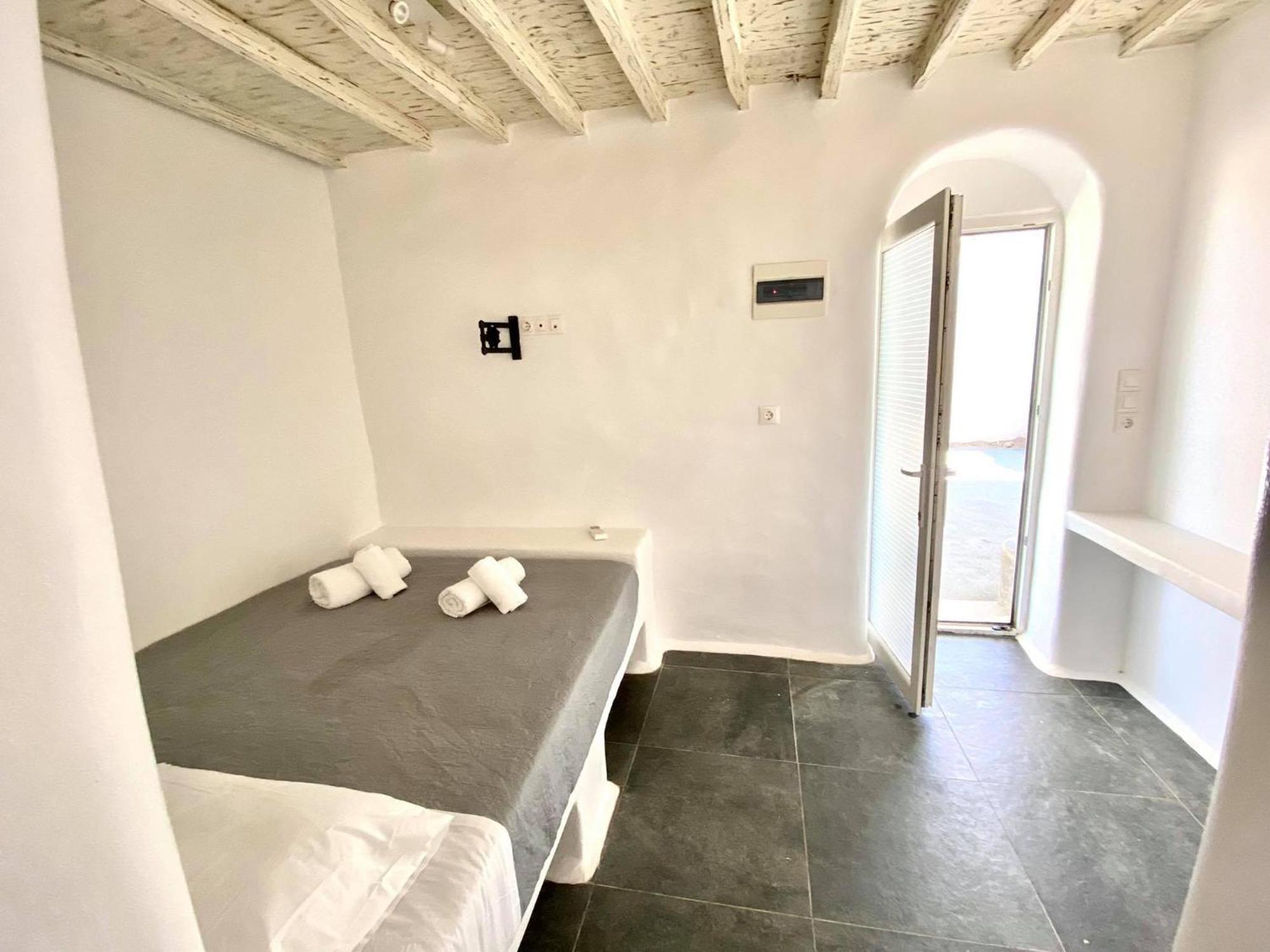 Mykonos Vibes Airport Studios And Apartments Mykonos Town Bagian luar foto