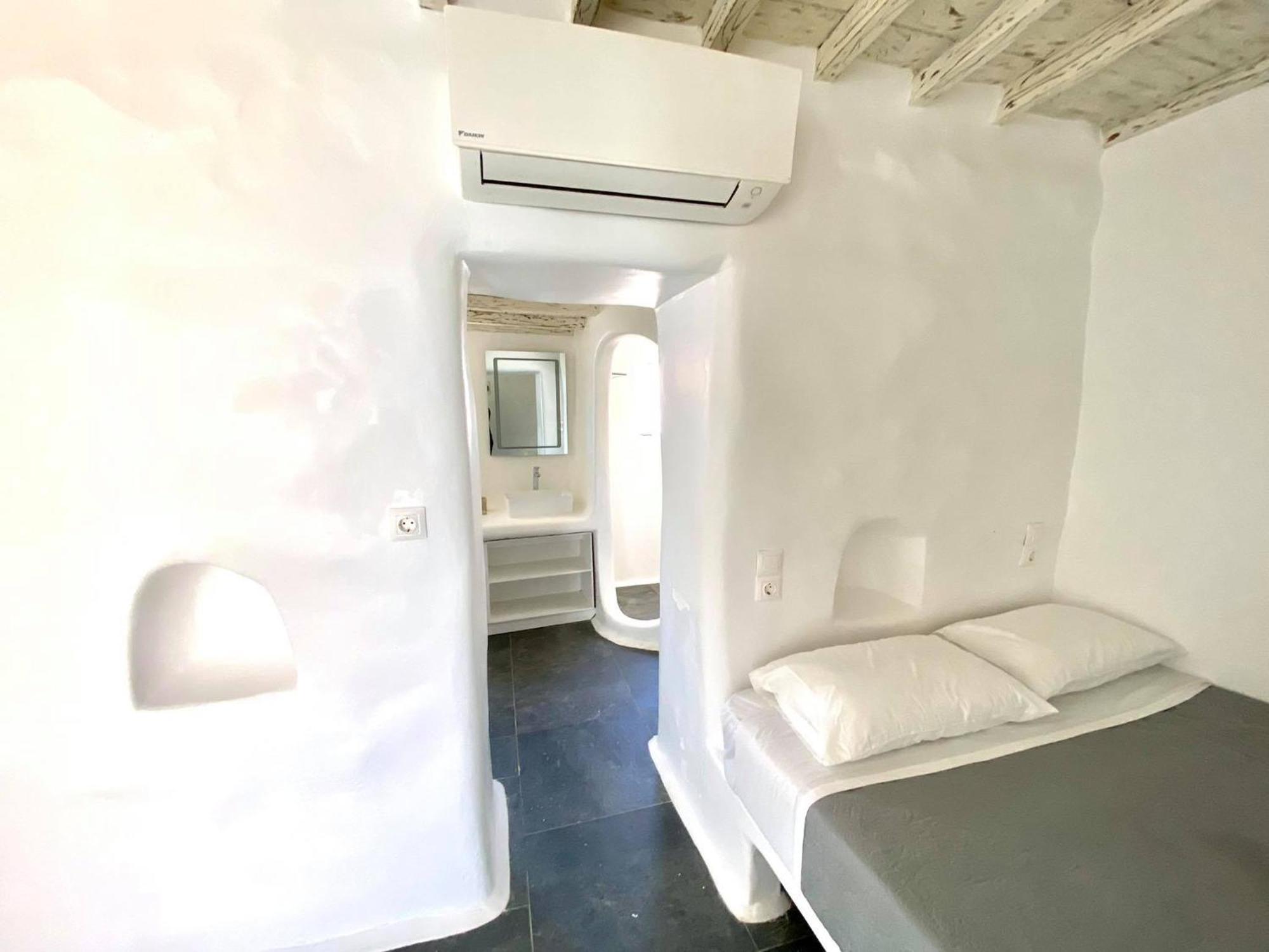 Mykonos Vibes Airport Studios And Apartments Mykonos Town Bagian luar foto