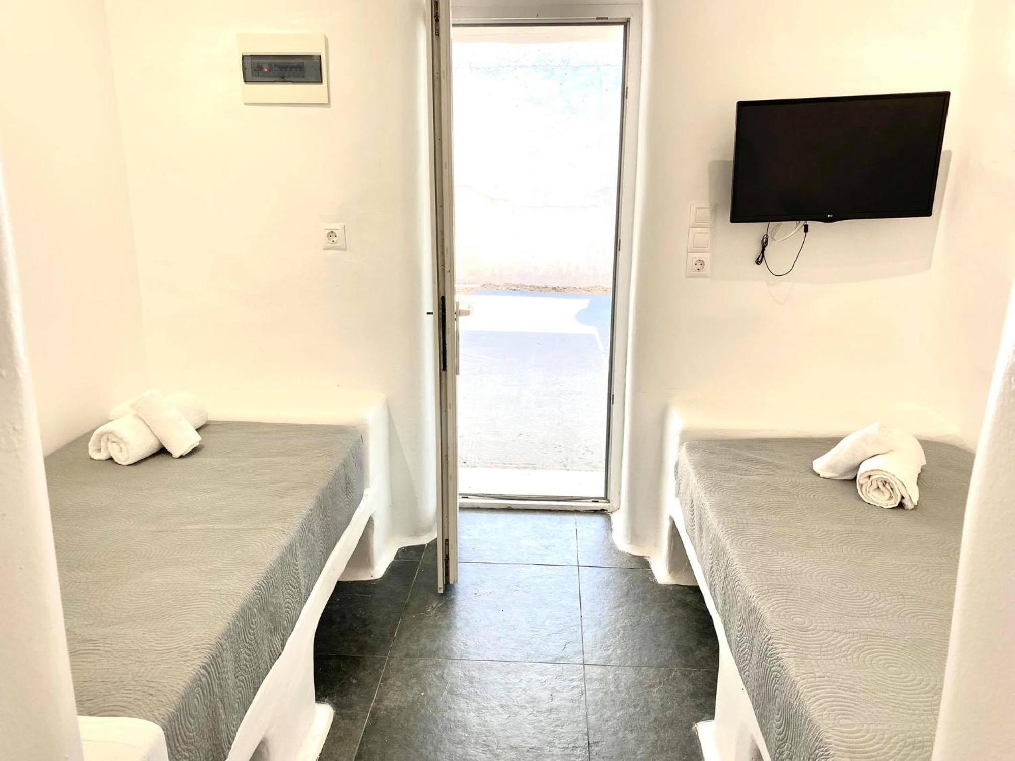 Mykonos Vibes Airport Studios And Apartments Mykonos Town Bagian luar foto