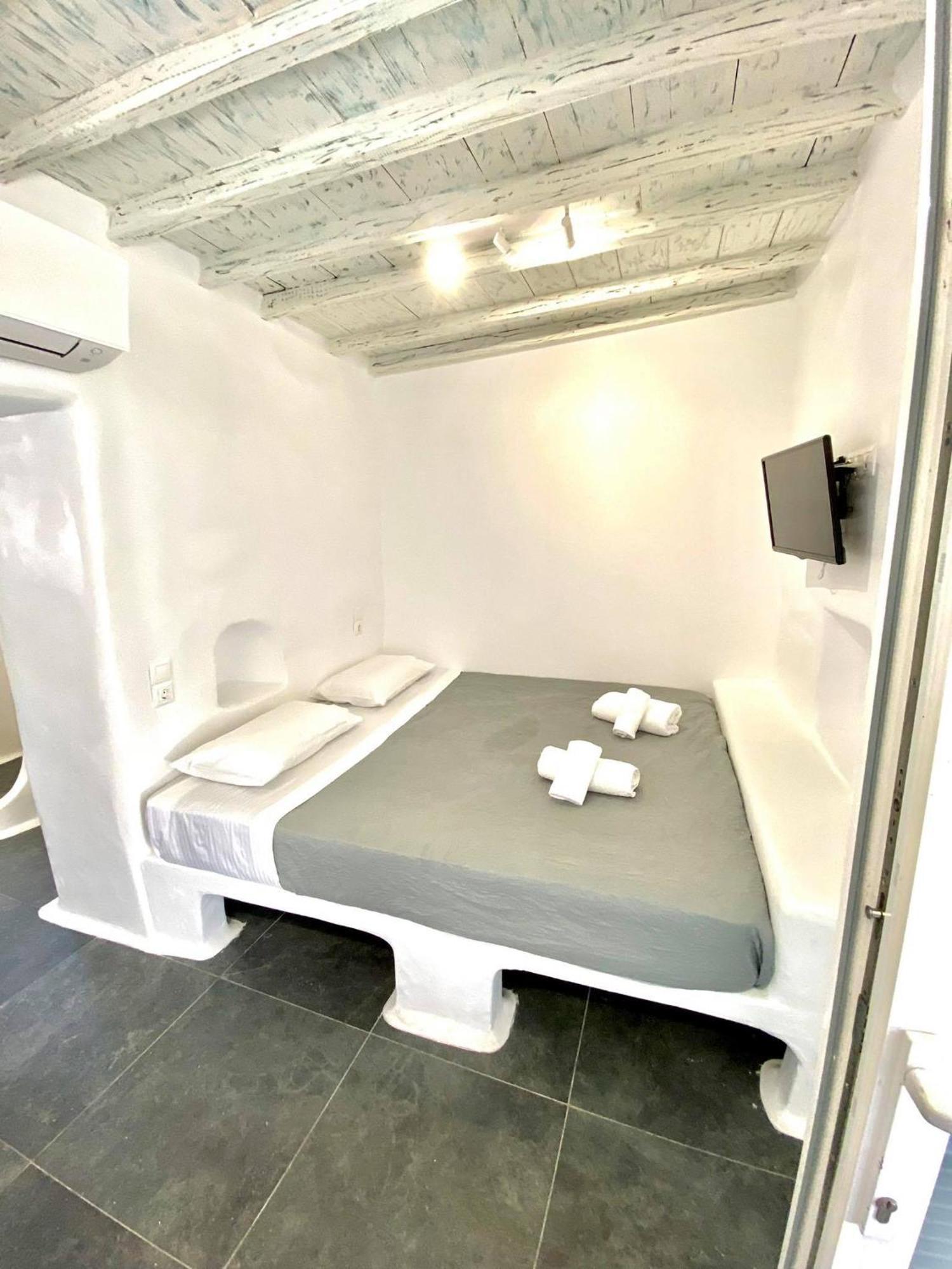 Mykonos Vibes Airport Studios And Apartments Mykonos Town Bagian luar foto