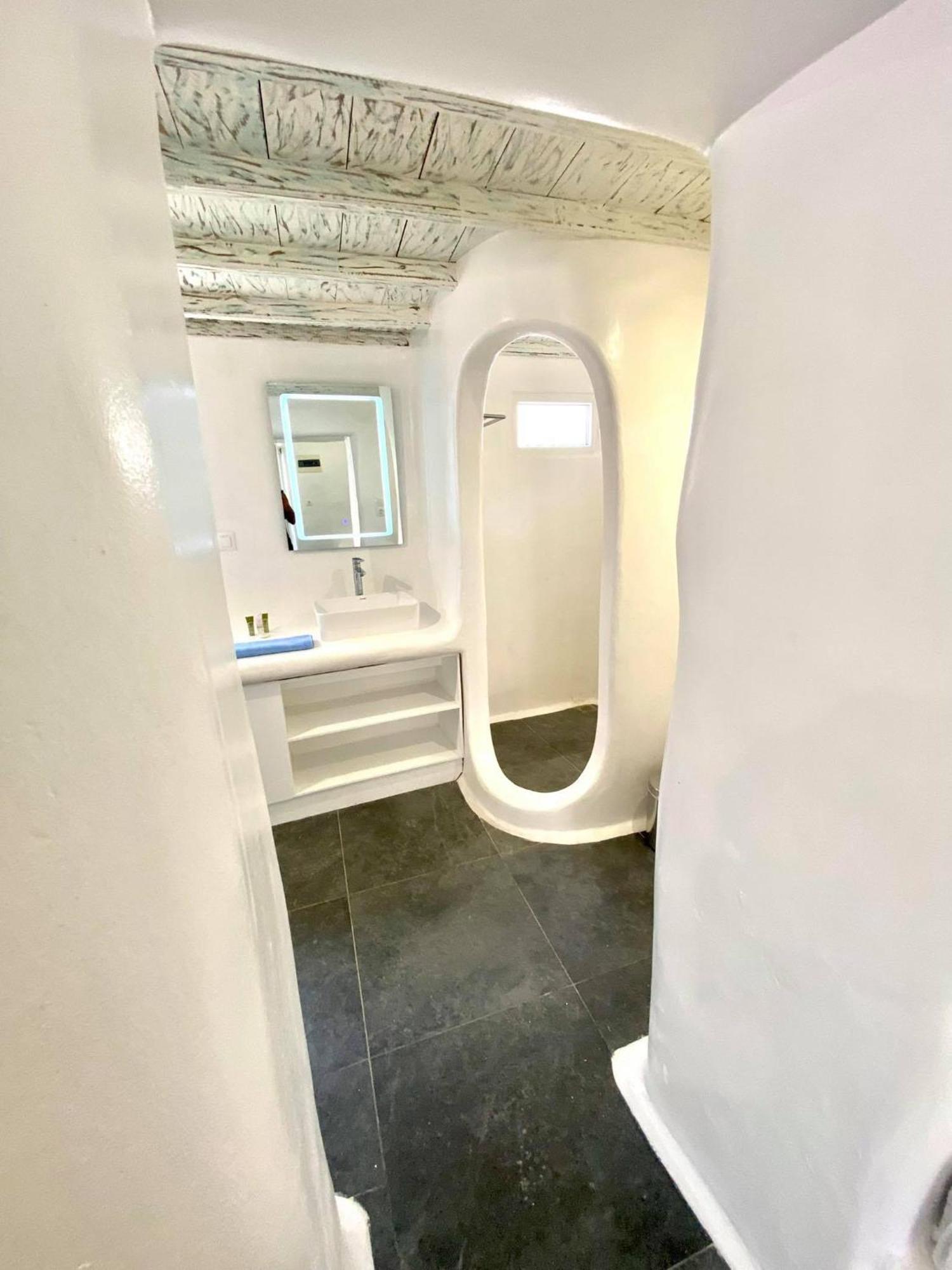 Mykonos Vibes Airport Studios And Apartments Mykonos Town Bagian luar foto